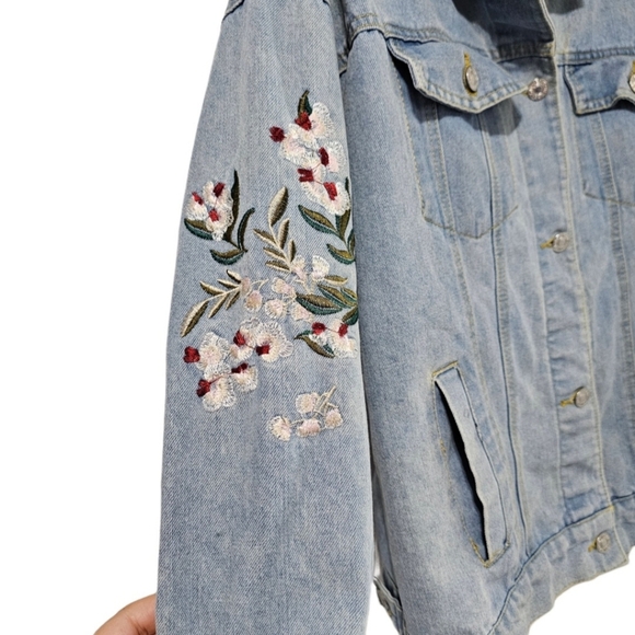Sadie & Love Floral Embroidered Denim Jacket - Picture 5 of 8